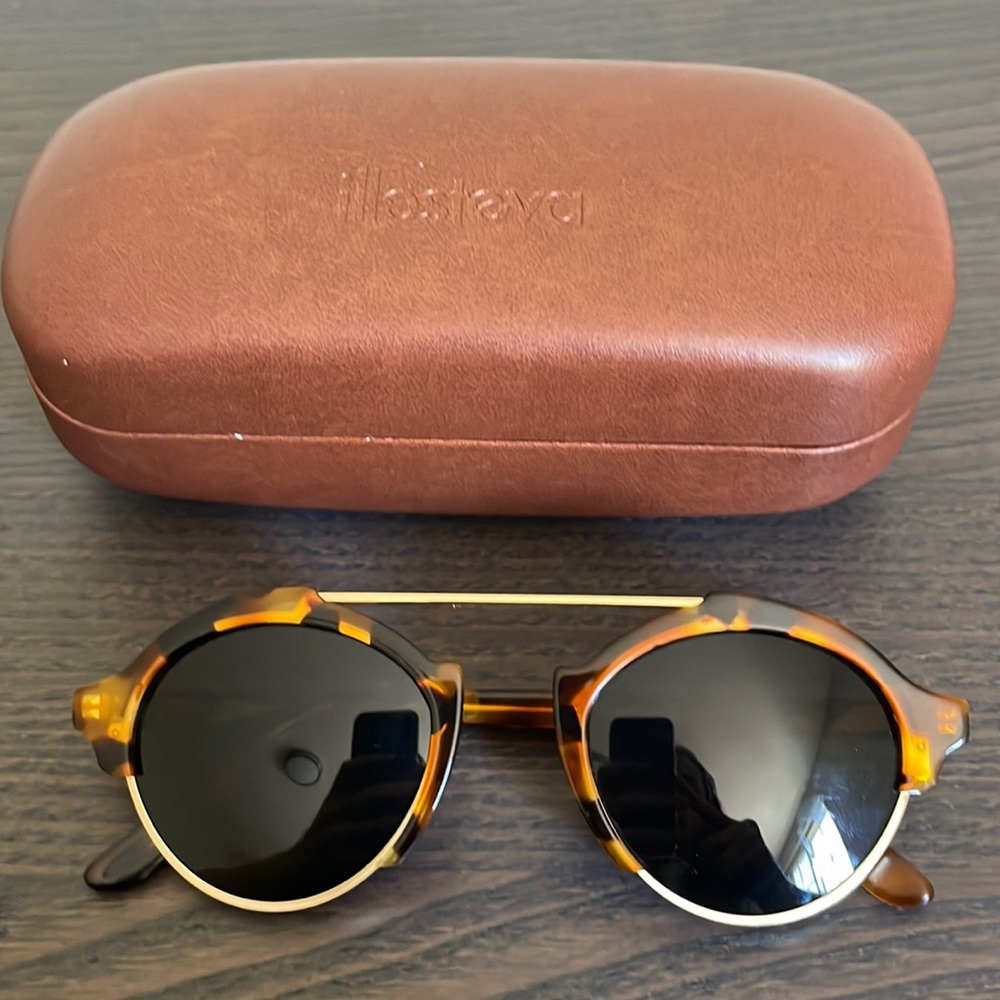Illesteva Milan IV Tortoise Shell